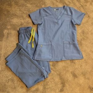 Wonderwink light blue scrub set